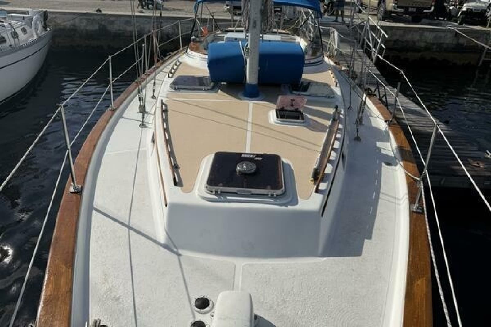 1985 Endeavour 42 - Photo 7