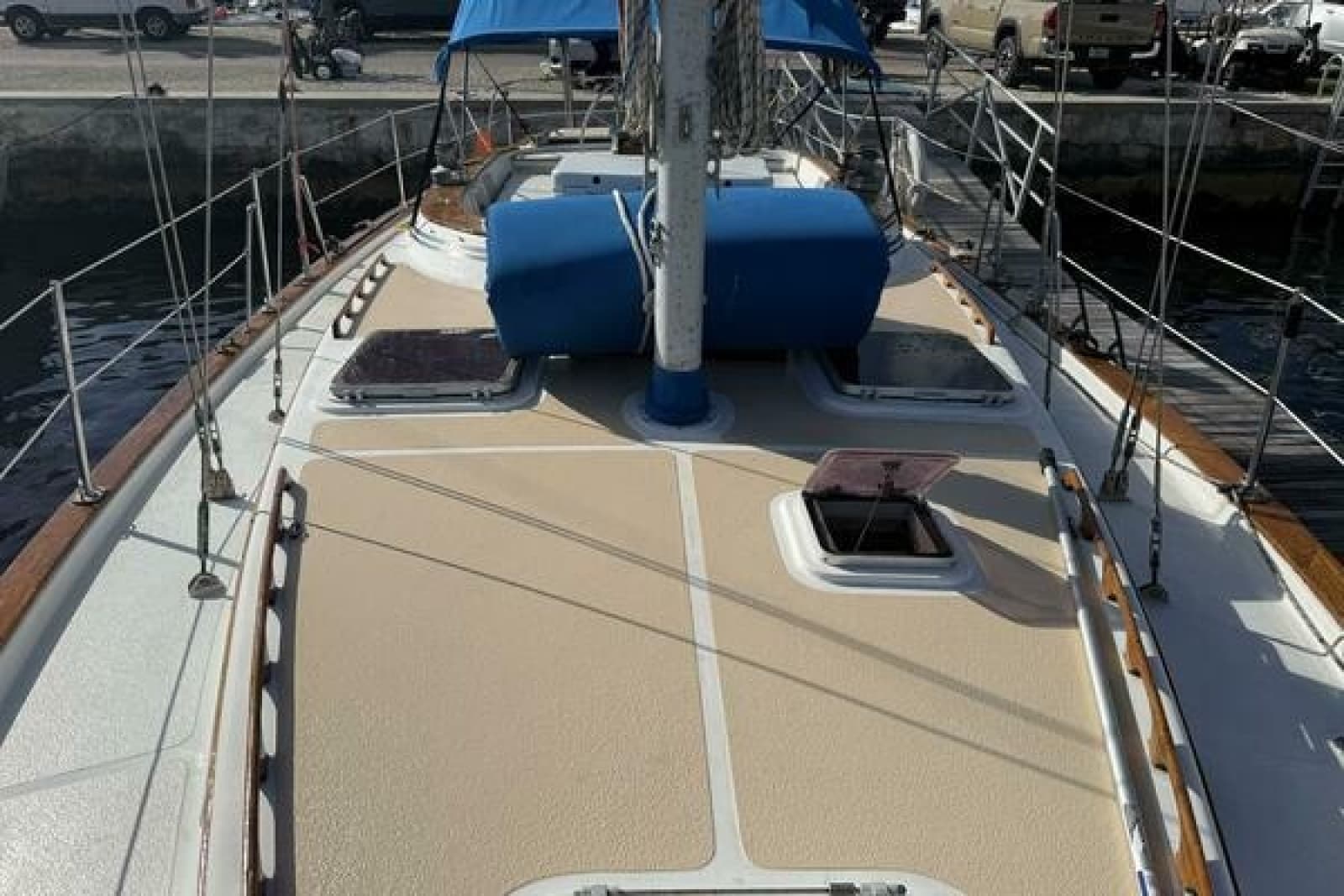 1985 Endeavour 42 - Photo 6
