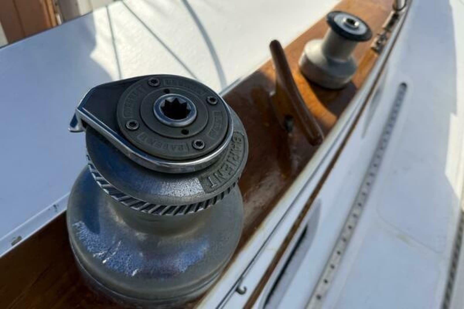 1985 Endeavour 42 - Photo 24