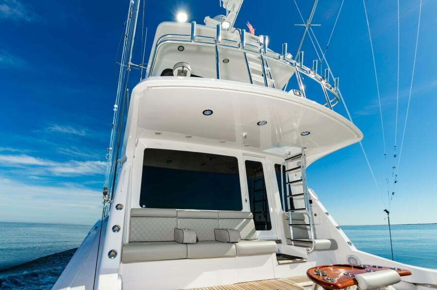 2008 Hatteras 64 Enclosed Bridge