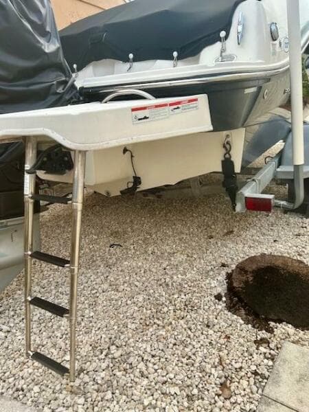 2022 Bayliner DX2000