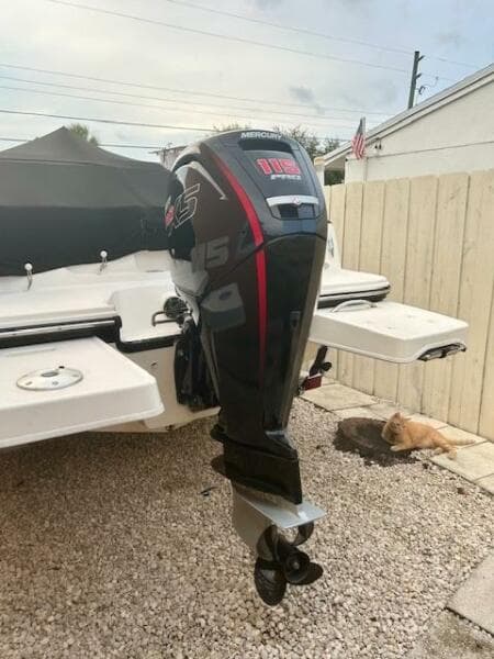 2022 Bayliner DX2000