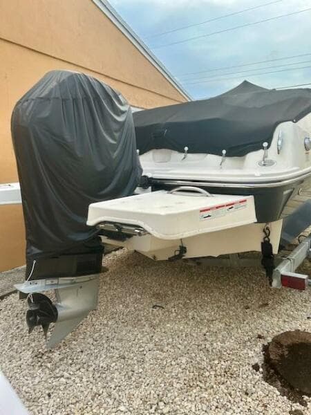 2022 Bayliner DX2000