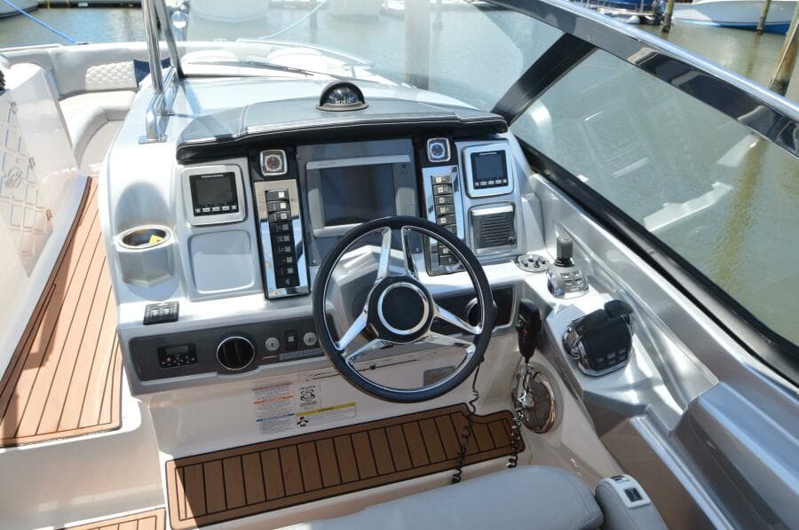 2013 Chaparral 327 SSX