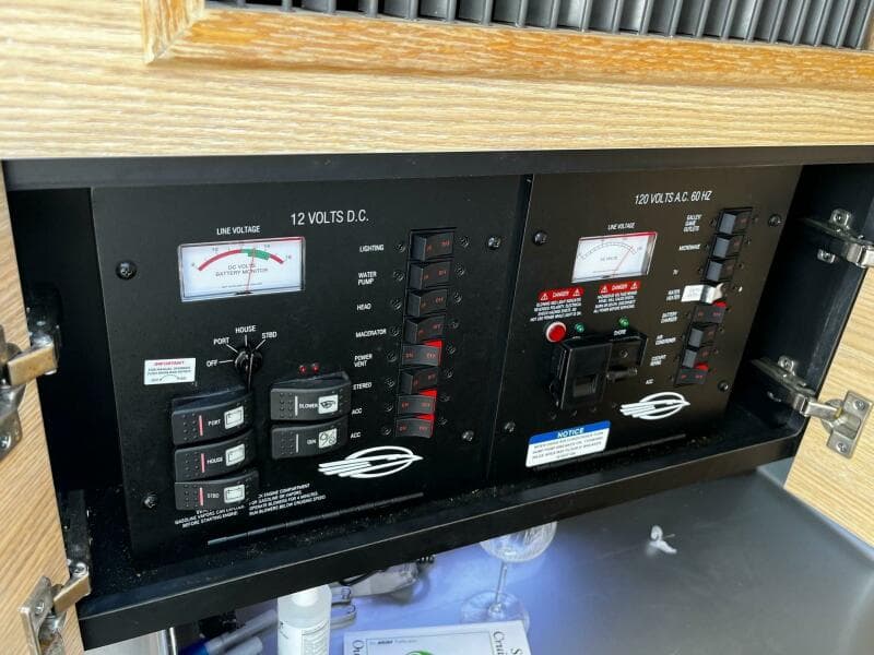 2013 Chaparral 327 SSX