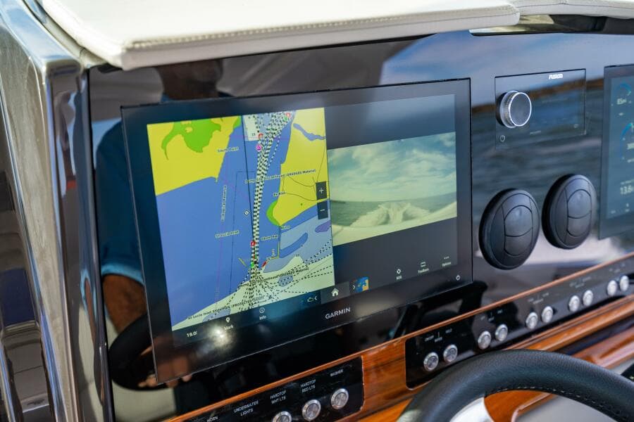 2022 Tiara Yachts 43 LS