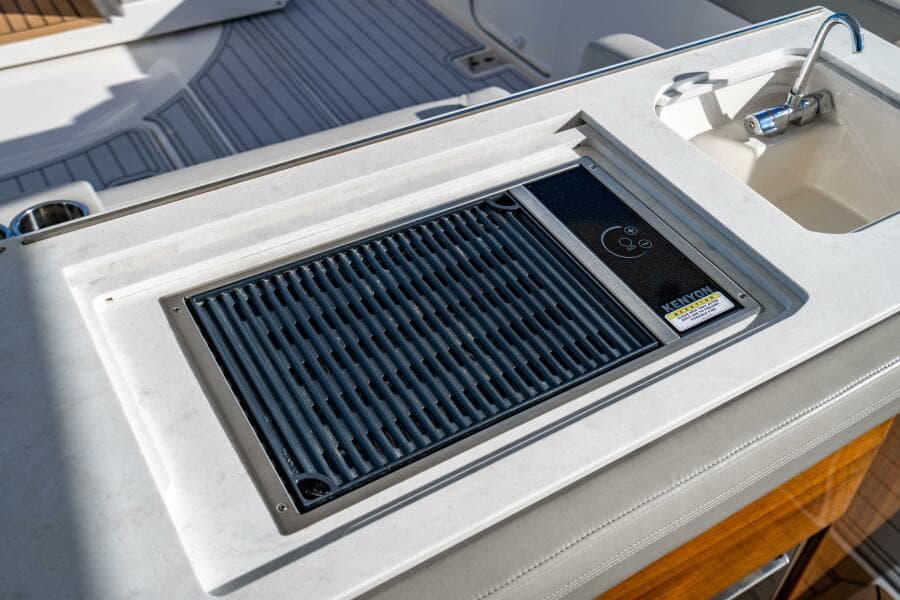 2022 Tiara Yachts 43 LS