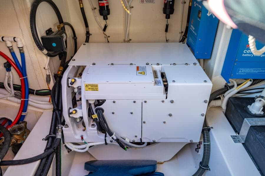 2022 Tiara Yachts 43 LS