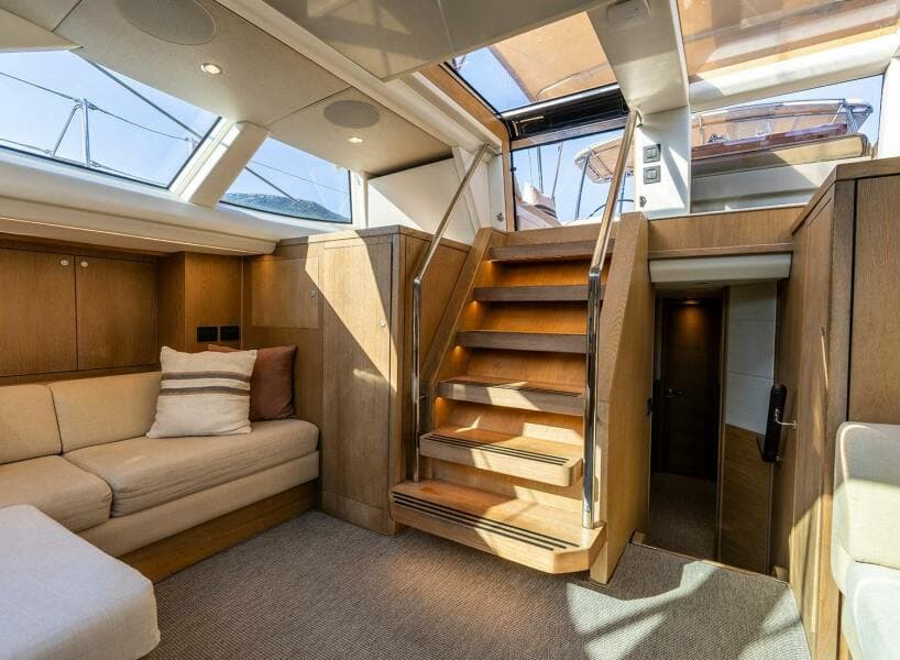 2014 Oyster Yachts Oyster 825