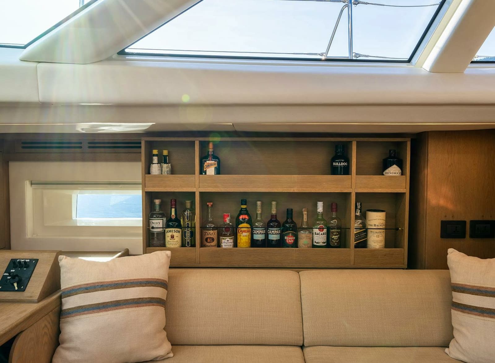 2014 Oyster Yachts Oyster 825 - Photo 31