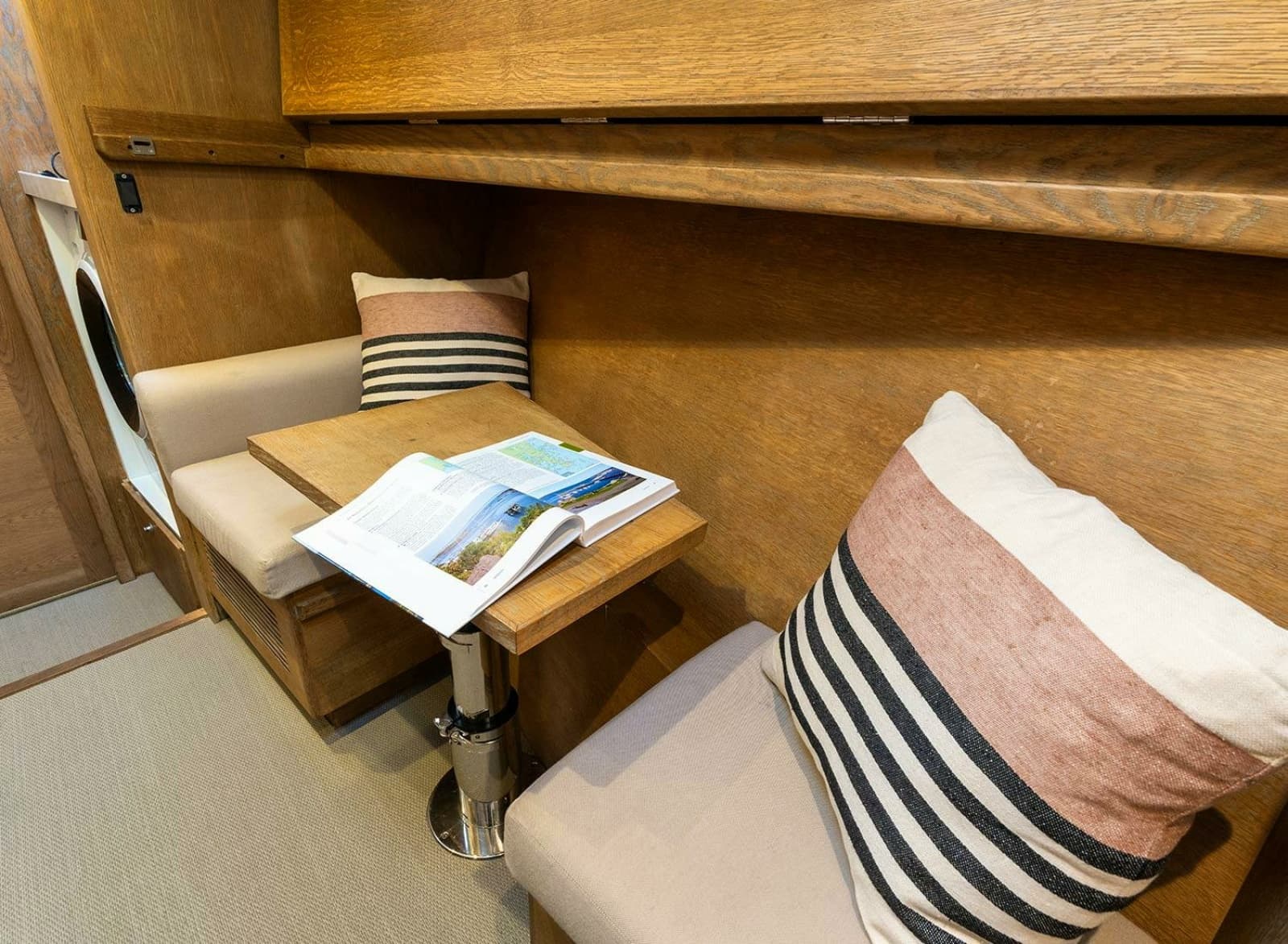 2014 Oyster Yachts Oyster 825 - Photo 33