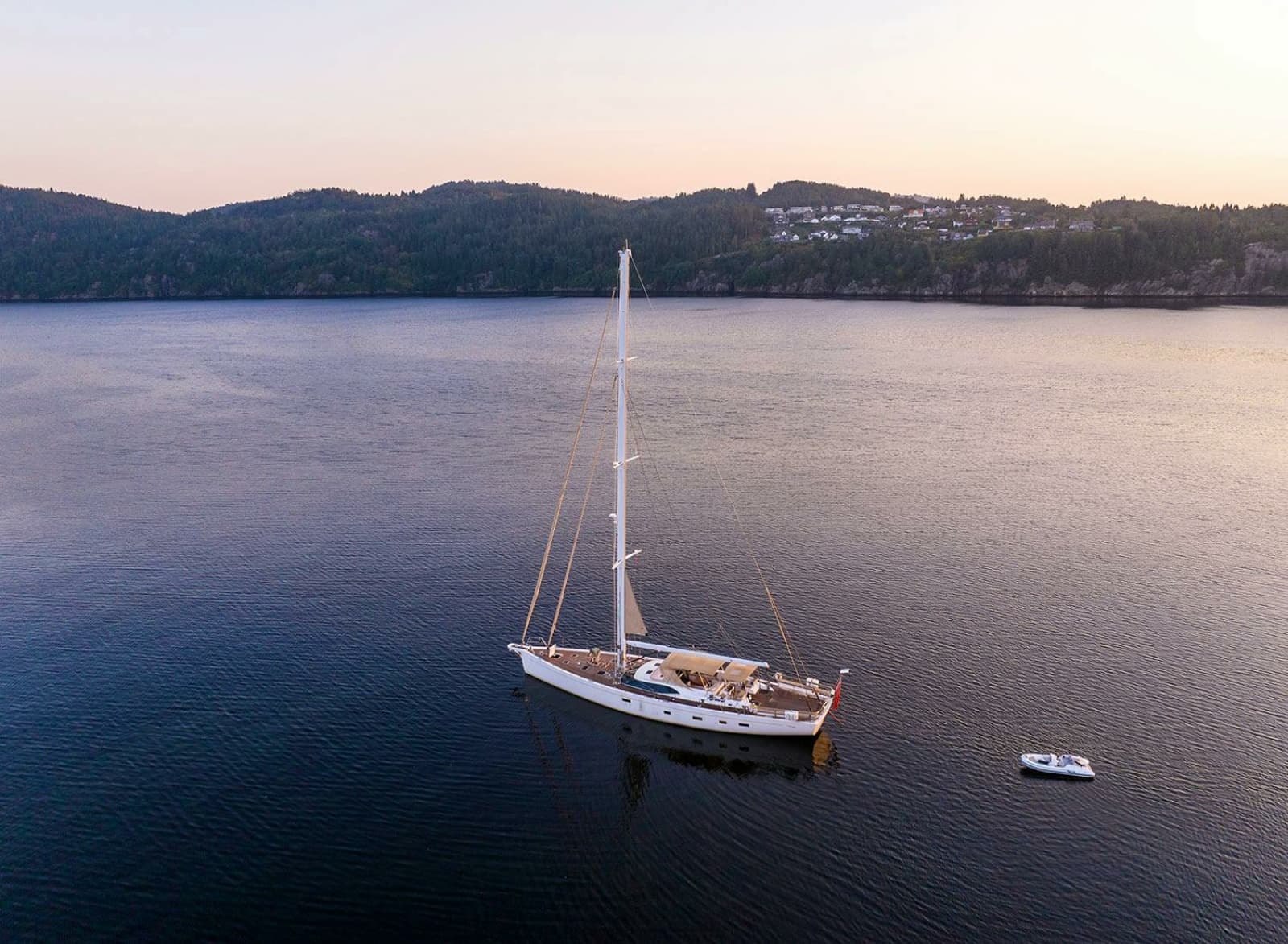 2014 Oyster Yachts Oyster 825 - Photo 8
