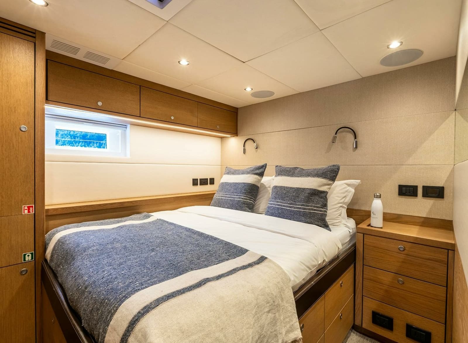 2014 Oyster Yachts Oyster 825 - Photo 4