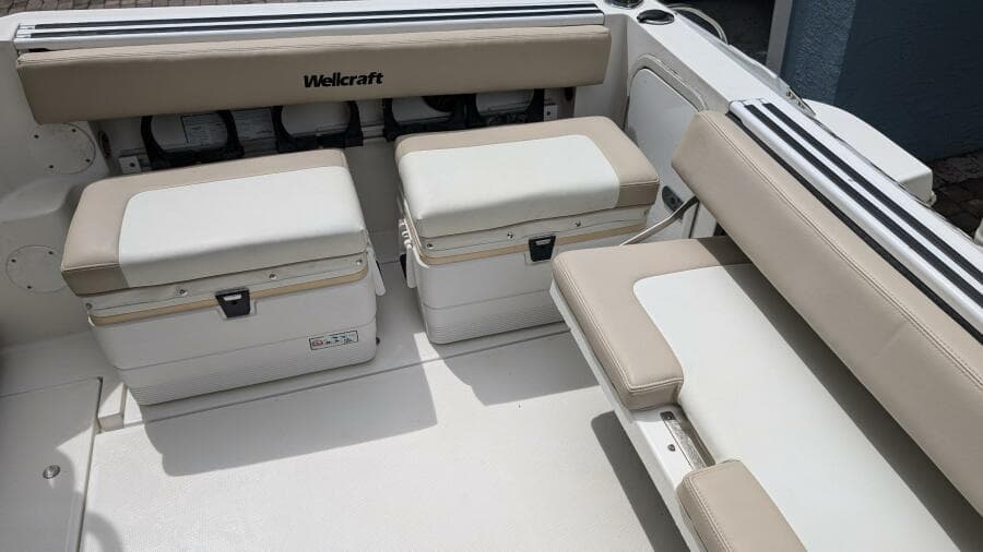 2001 Wellcraft 270 Coastal