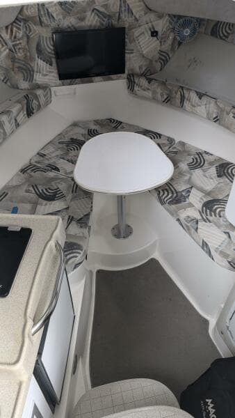 2001 Wellcraft 270 Coastal