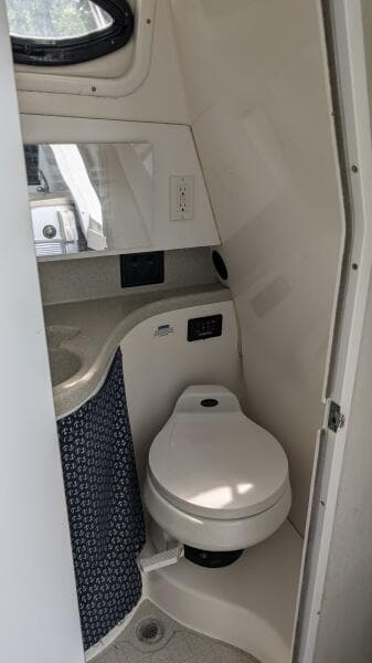 2001 Wellcraft 270 Coastal