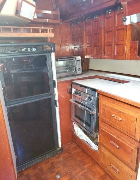 1982 Endeavour 43 CC