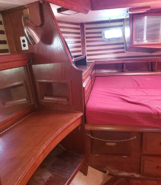 1982 Endeavour 43 CC