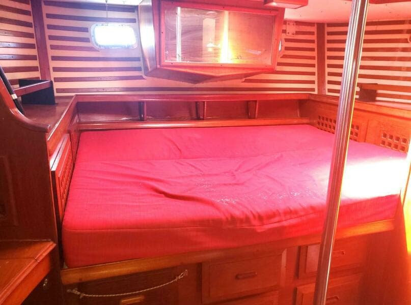 1982 Endeavour 43 CC