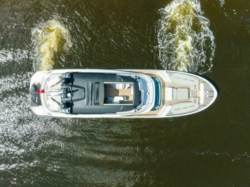 2015 Monte Carlo Yachts MCY86