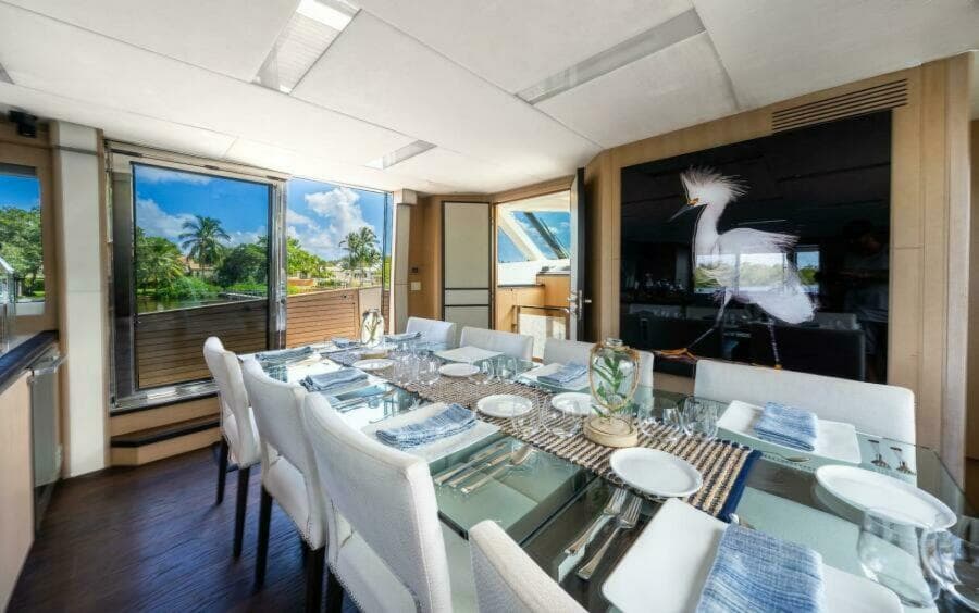 2015 Monte Carlo Yachts MCY86