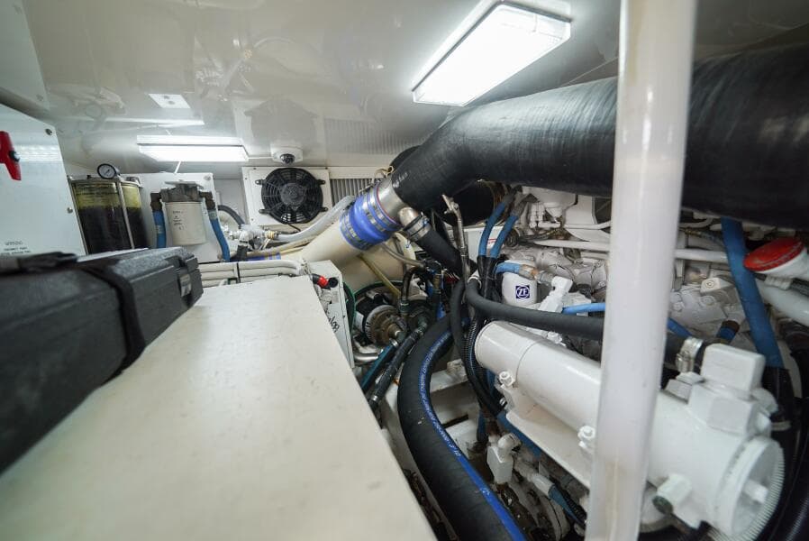 2007 Viking 45 Convertible Bad Habits