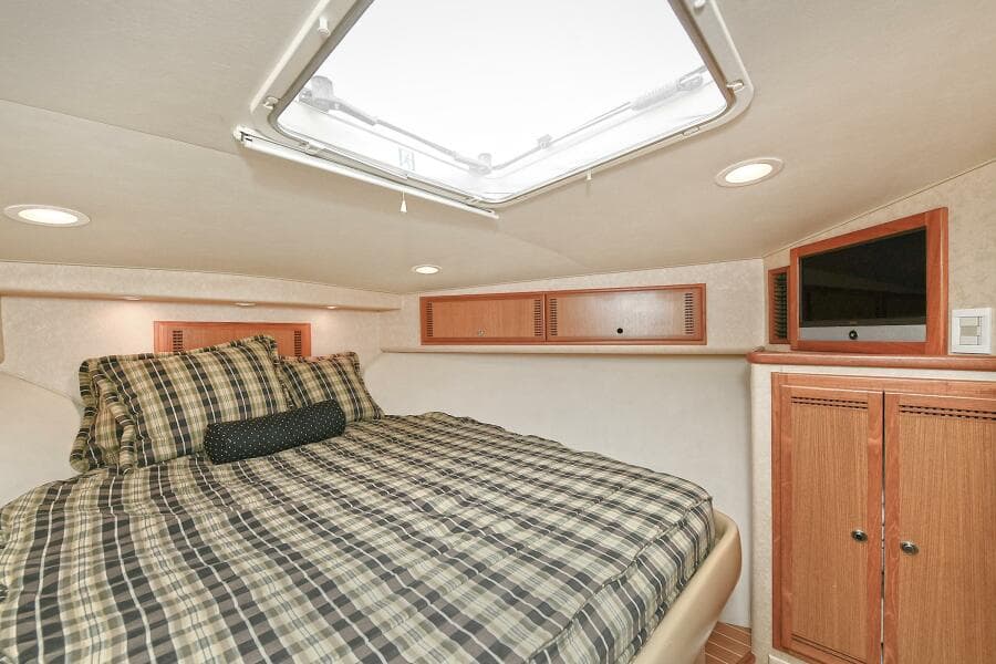 2007 Cabo Express with Tower