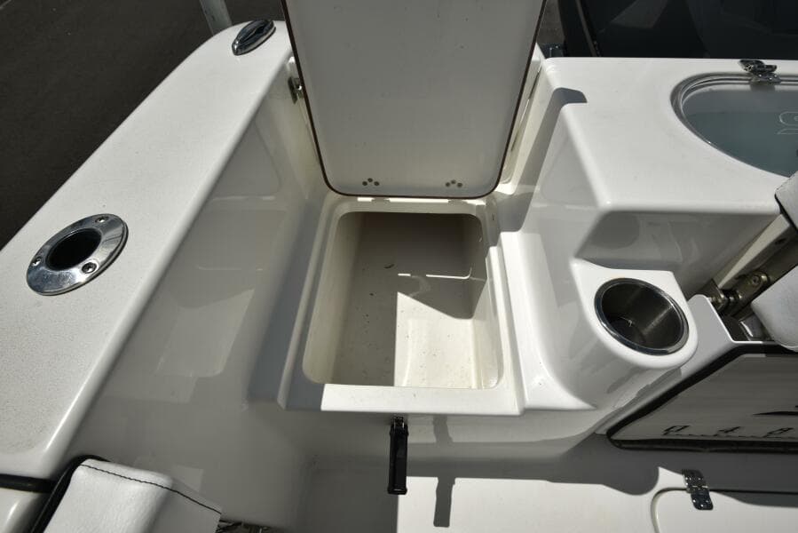 2023 Sea Pro 239 Deep V DLX