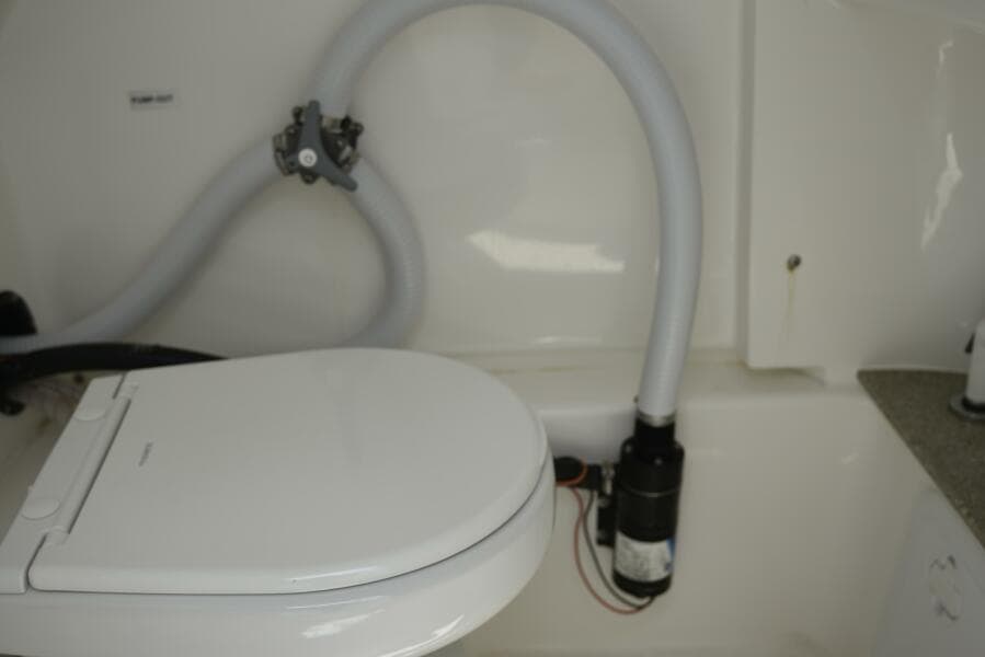 2023 Sea Pro 239 Deep V DLX