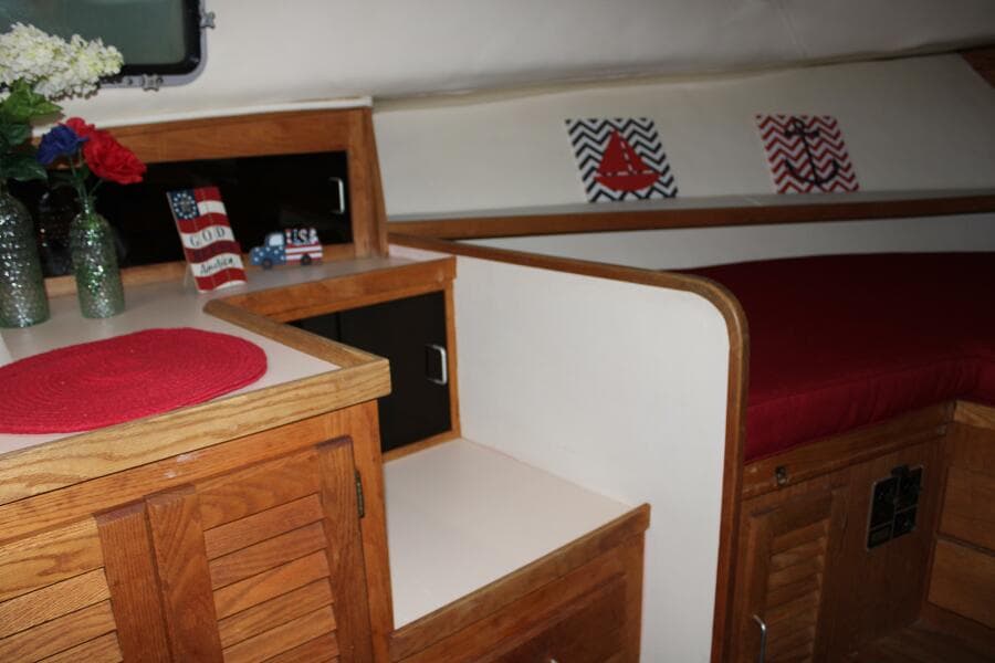 1986 Mainship 40' Double Cabin