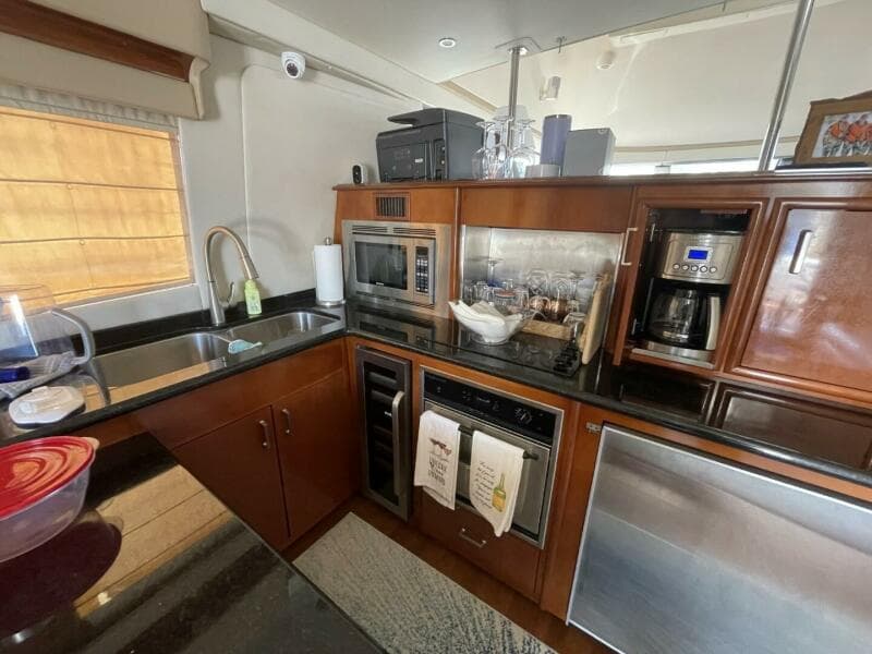 2006 Carver 56 VOYAGER - Photo 12