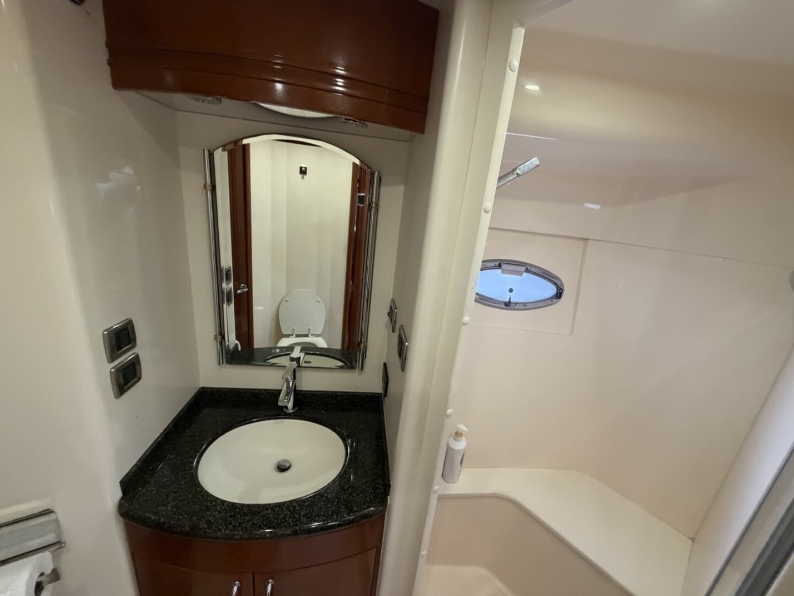 2006 Carver 56 VOYAGER - Photo 73