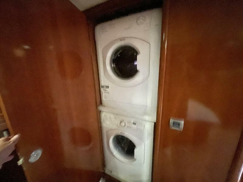 2006 Carver 56 VOYAGER - Photo 11