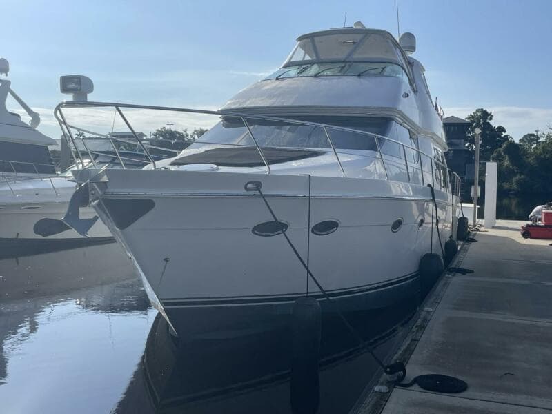 2006 Carver 56 VOYAGER - Photo 2