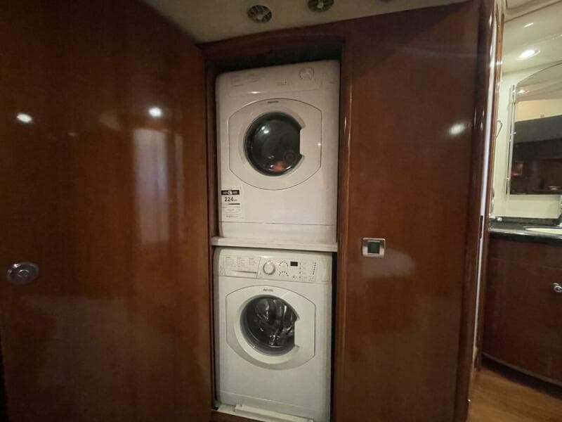2006 Carver 56 VOYAGER - Photo 16