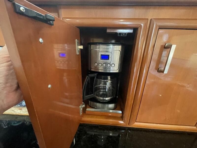 2006 Carver 56 VOYAGER - Photo 39