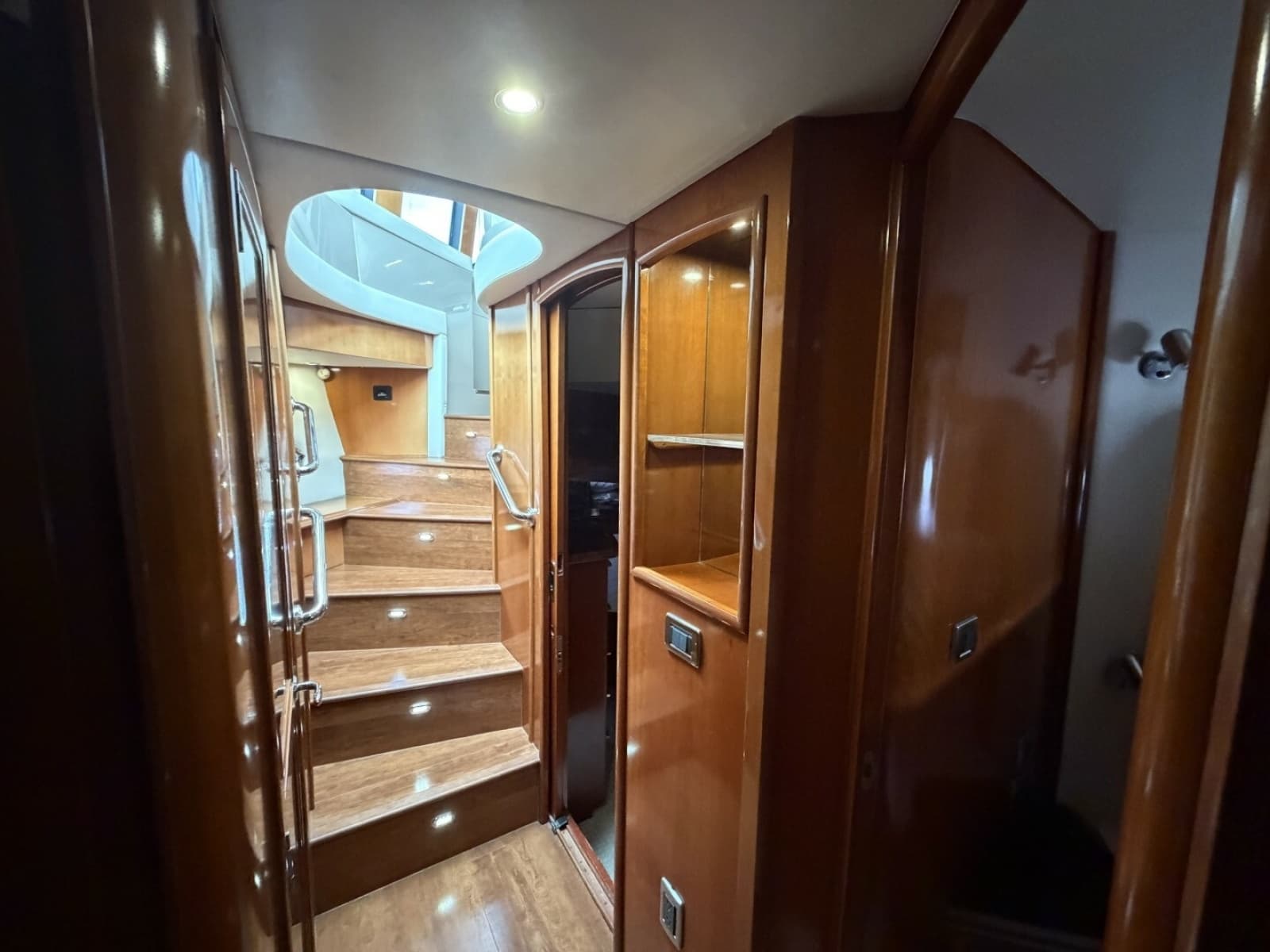 2006 Carver 56 VOYAGER - Photo 74