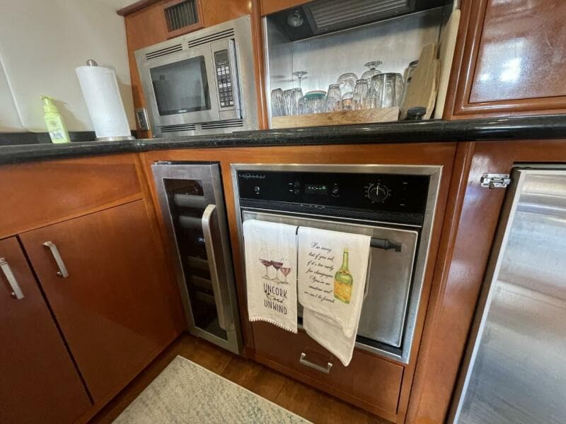 2006 Carver 56 VOYAGER - Photo 33