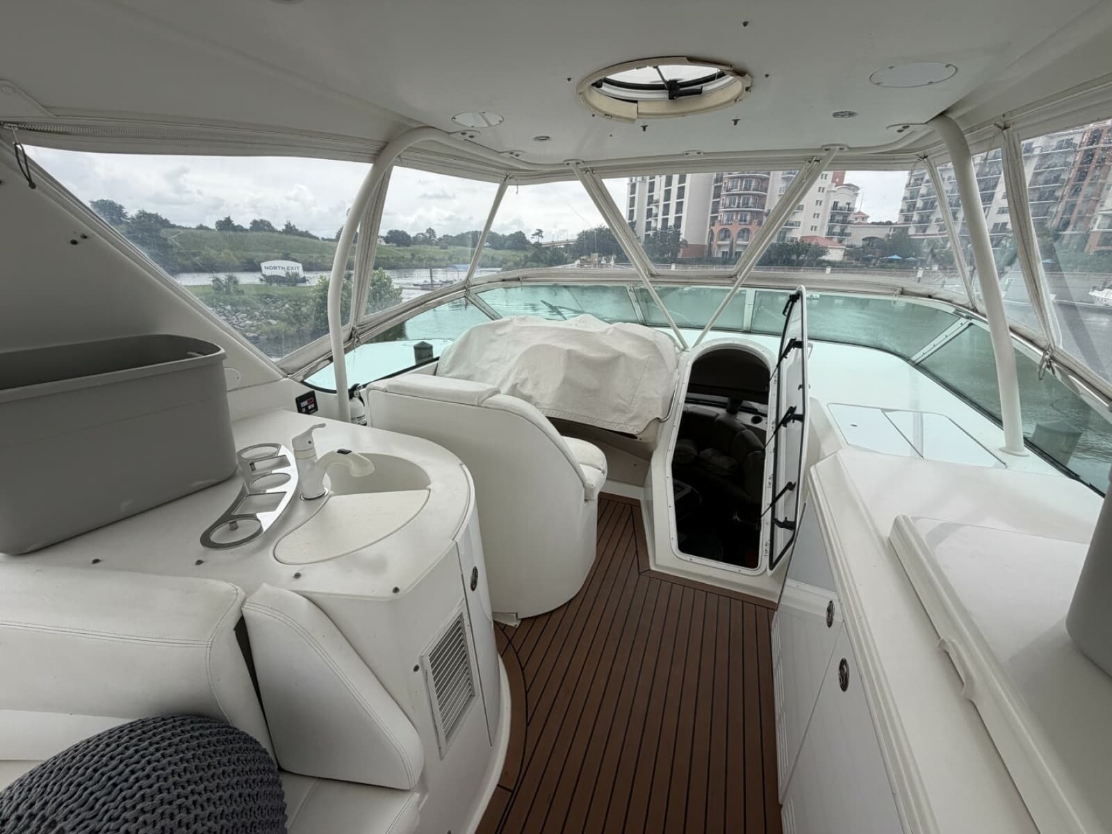 2006 Carver 56 VOYAGER - Photo 82