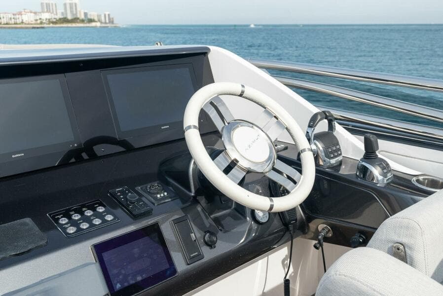 2022 Azimut S8