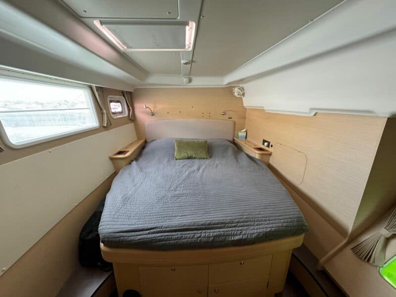 2010 Lagoon  - Photo 33
