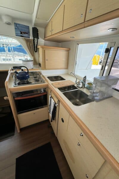 2010 Lagoon  - Photo 30