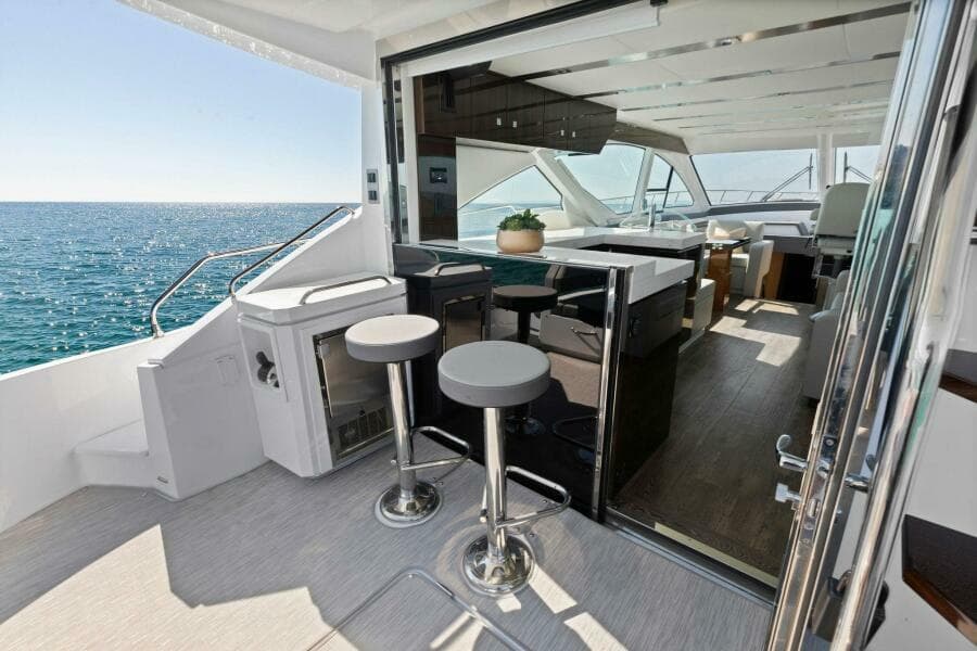 2023 Cruisers Yachts 60 Cantius Fly  Passthrough