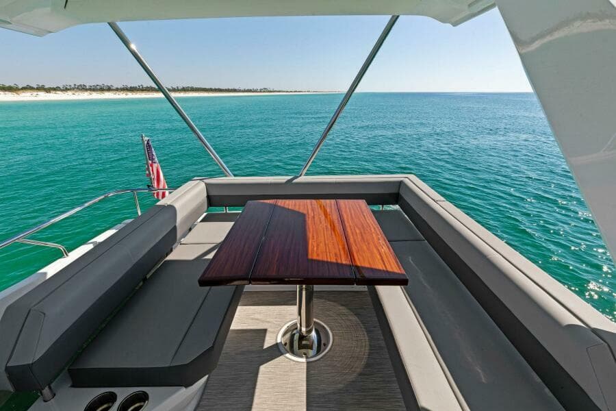 2023 Cruisers Yachts 60 Cantius Fly  Flybridge 3