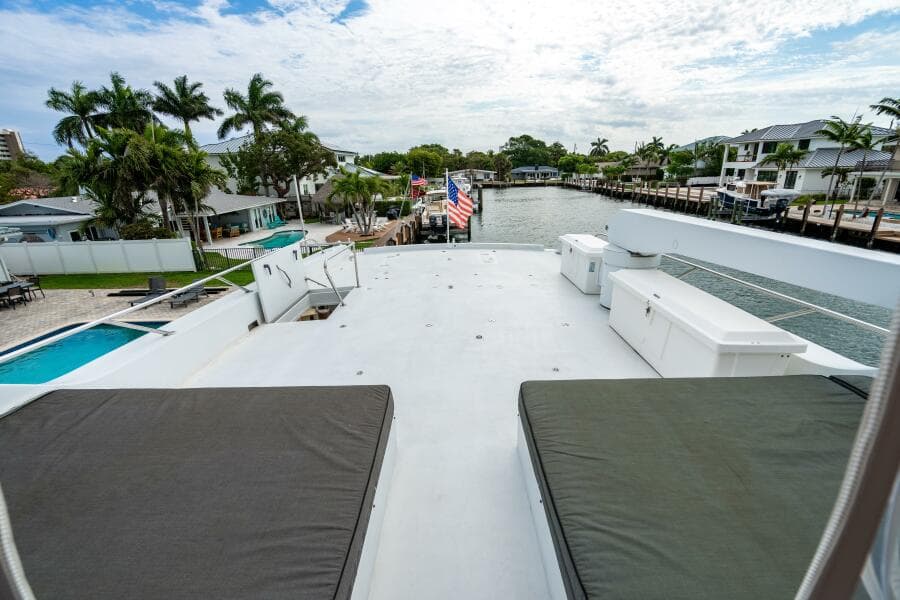 2001 Hatteras 100 Motor Yacht