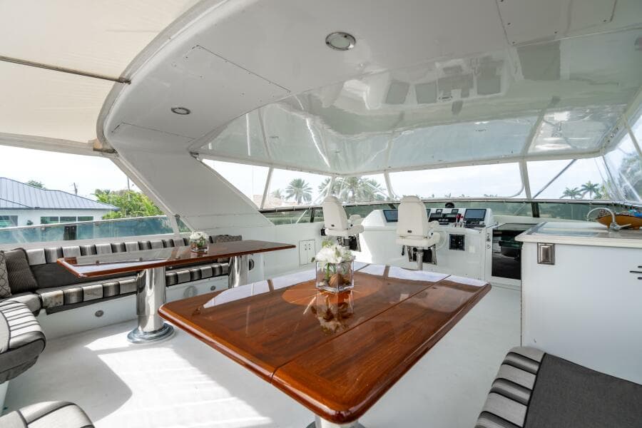 2001 Hatteras 100 Motor Yacht
