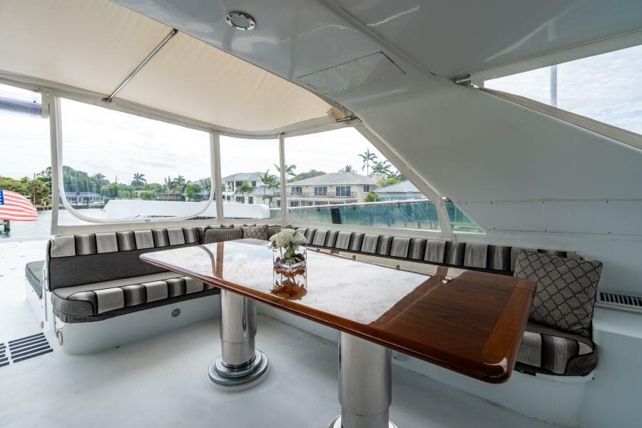 2001 Hatteras 100 Motor Yacht