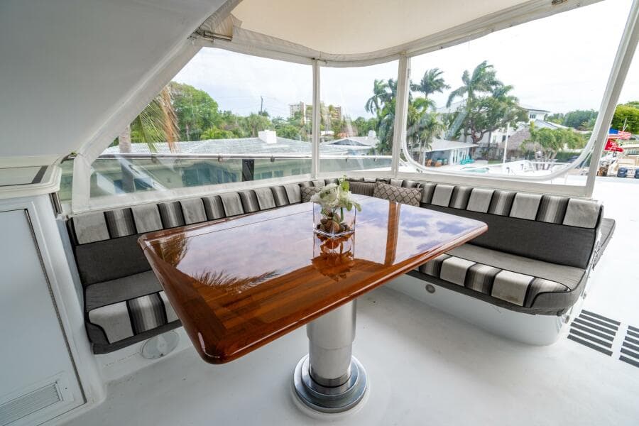 2001 Hatteras 100 Motor Yacht