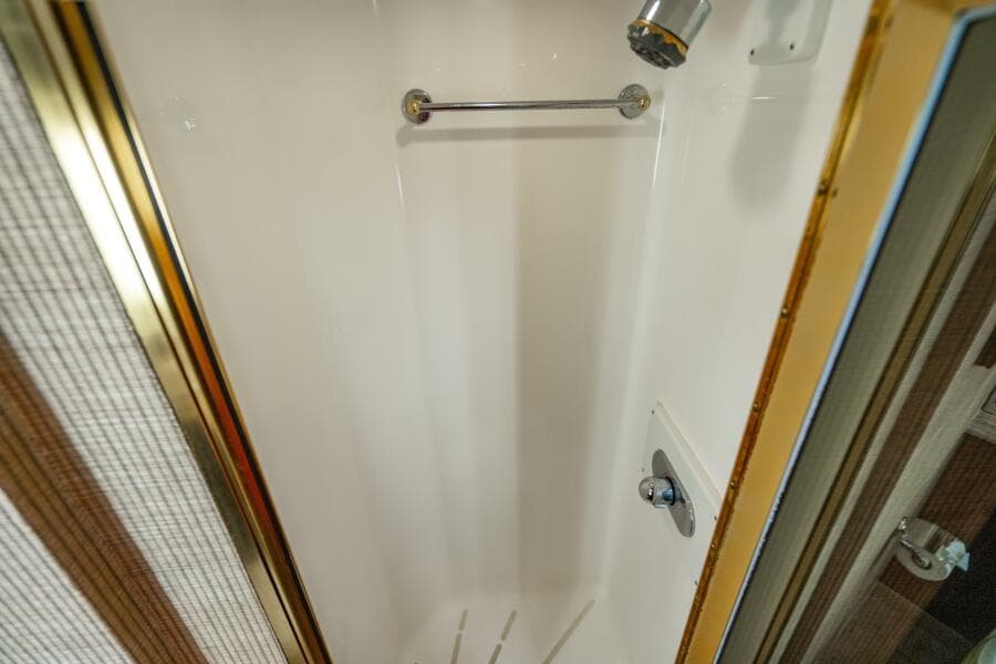 2001 Hatteras 100 Motor Yacht