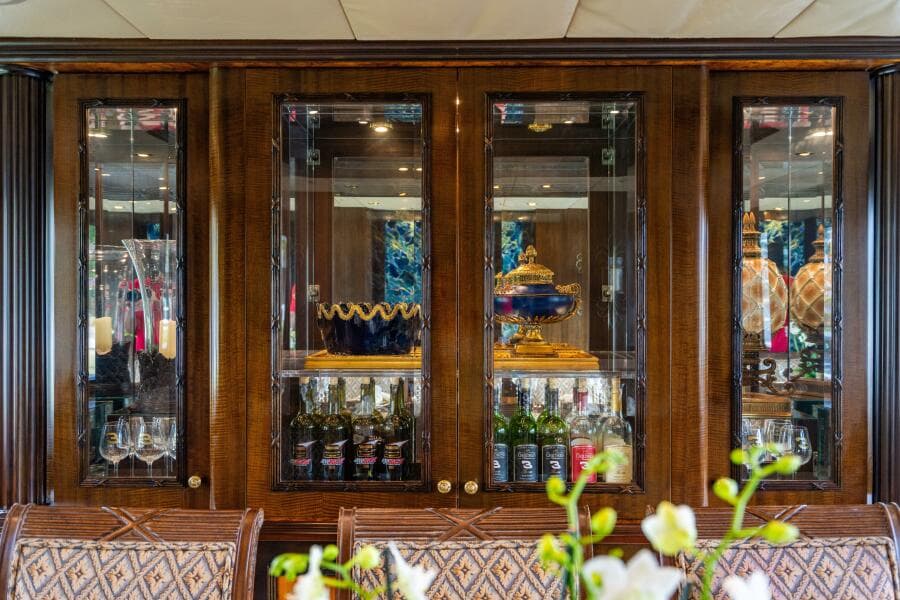 2001 Hatteras 100 Motor Yacht